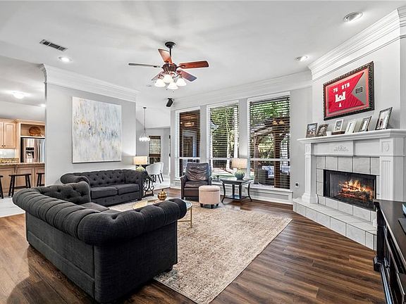 5th image of 1020 Trail Ct