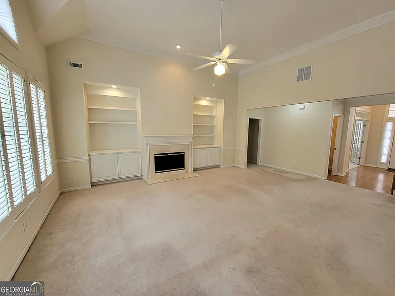 225 Lockmeade Way — Photo 8