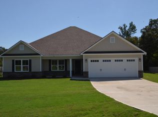 24 Maxwell Dr, Fort Mitchell, AL 36856