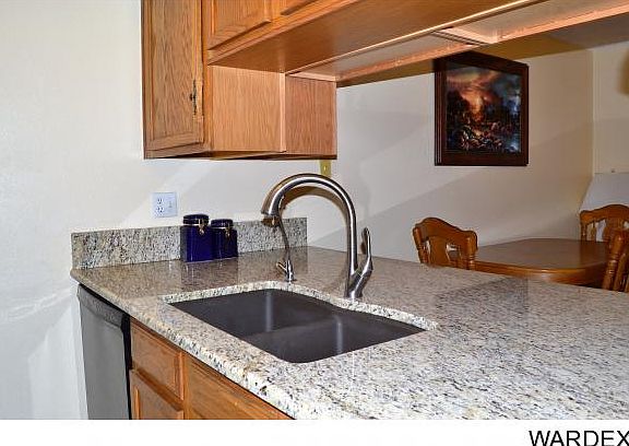 3rd image of 2121 Magnolia Dr APT 9