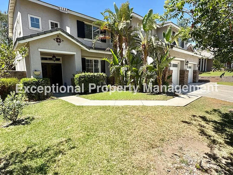 14855 Hedgerow Ct — Photo 2