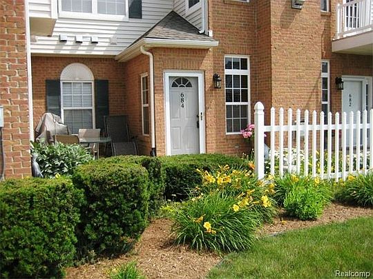 2nd image of 684 Olde English Cir