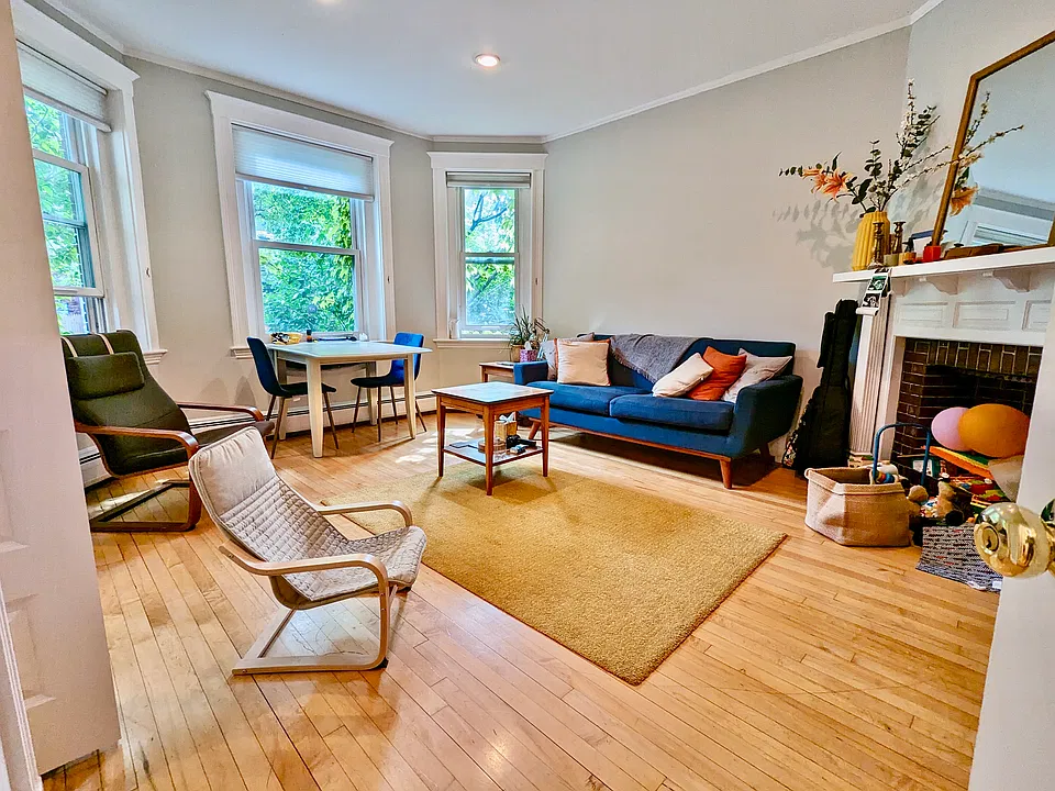 315 Harvard St #2