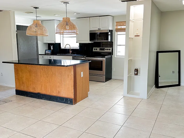 1275 N Old Mill Dr — Photo 10