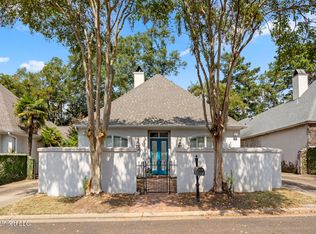 1038 Whitsett Walk, Jackson, MS 39206