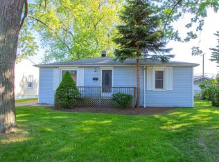 22614 Harper Lake Ave, Saint Clair Shores, MI 48080