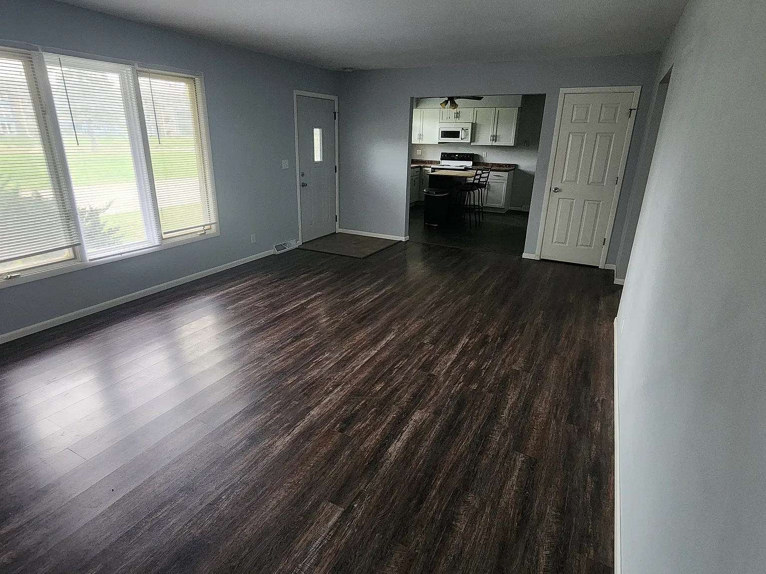 2 bed, 912 sqft, $1,000 — Photo 4