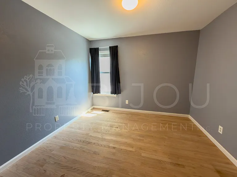 5545 Chad Ct — Photo 11