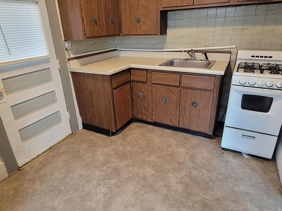 2nd image of 530 Capital Ave SW #4