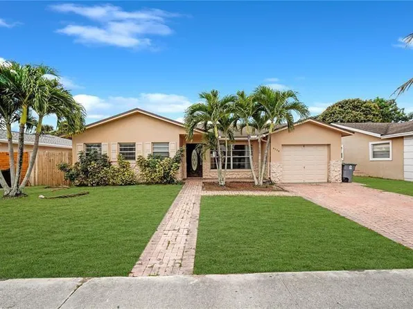 9728 SW 3rd Street, Boca Raton, FL 33428