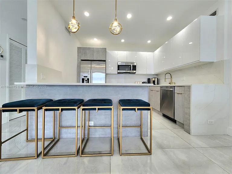3505 S Ocean Dr #1502 — Photo 12