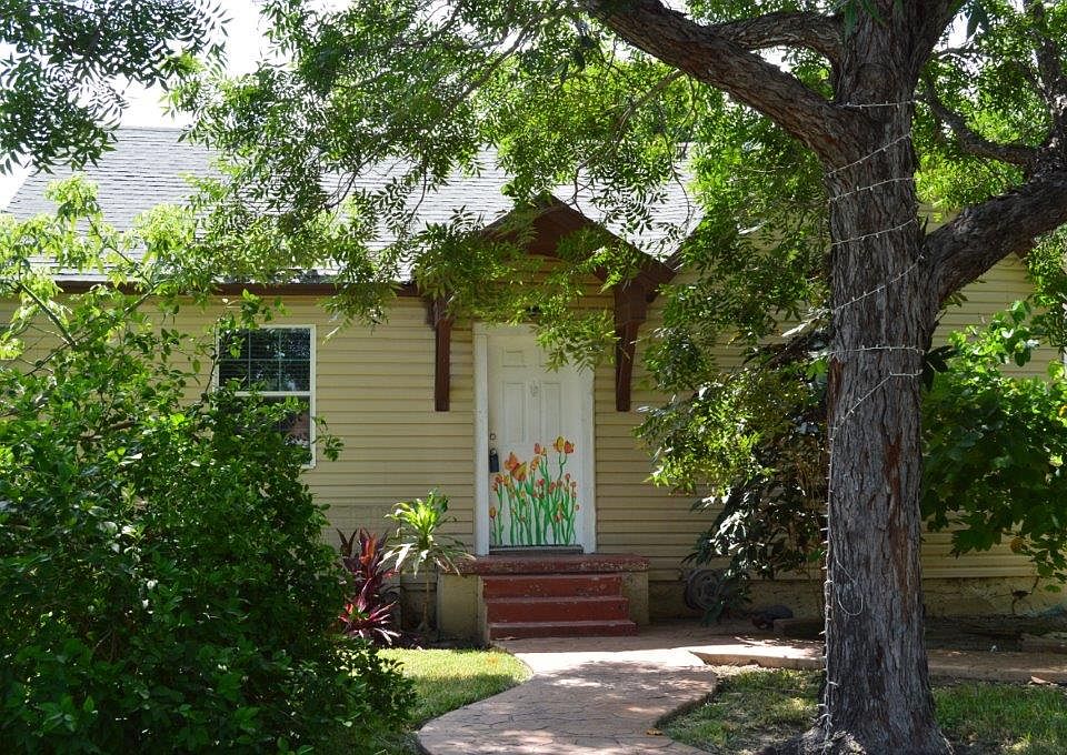1st image of 906 N 17th St