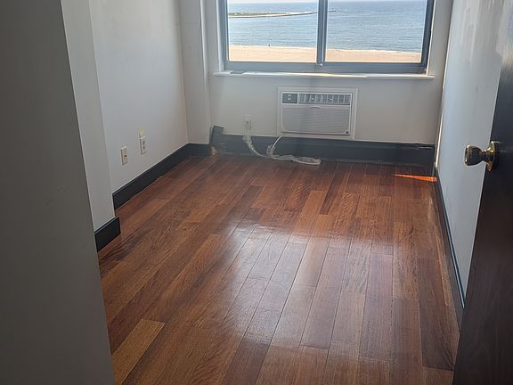 5th image of 122 Beach 26th St #700