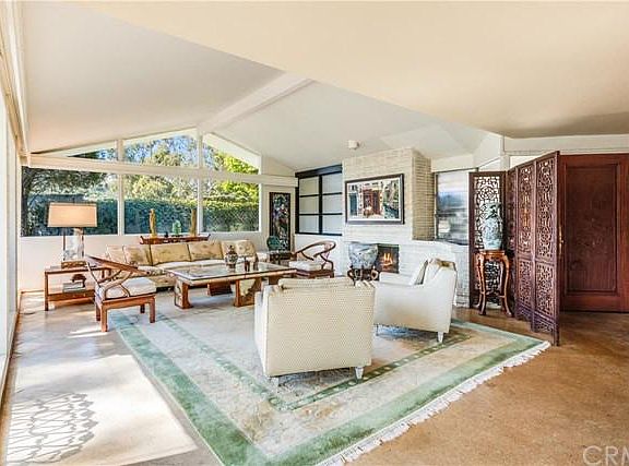 4th image of 2901 Palos Verdes Dr N