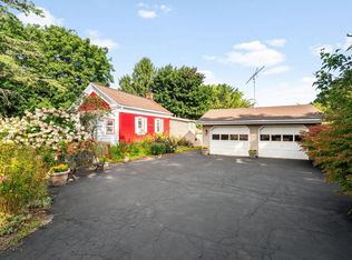 2896 E Moraine Dr, Kewaskum, WI 53040