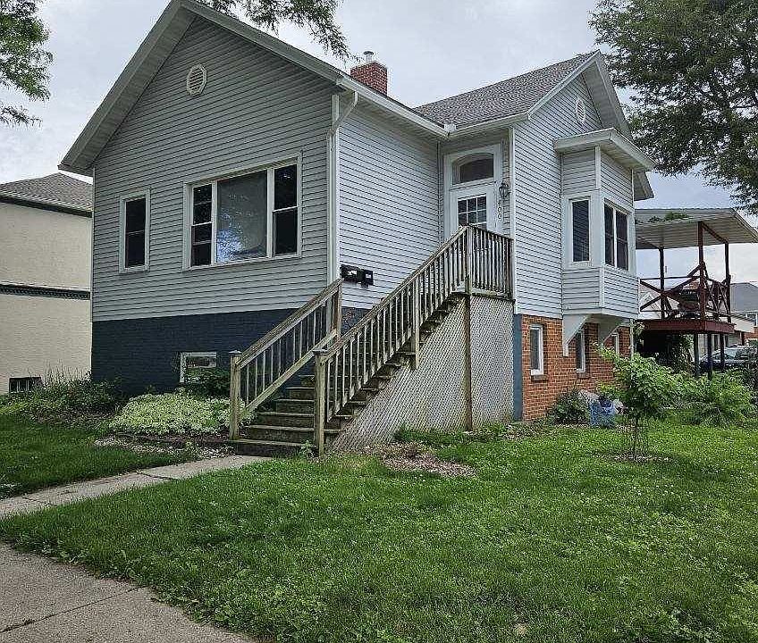 1st image of 400 S Madison St