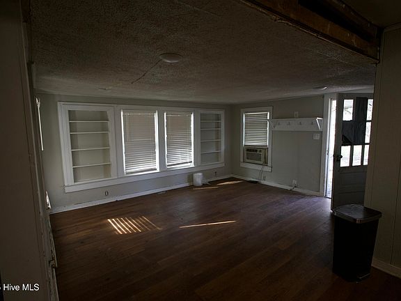 4th image of 303 N Grant Street