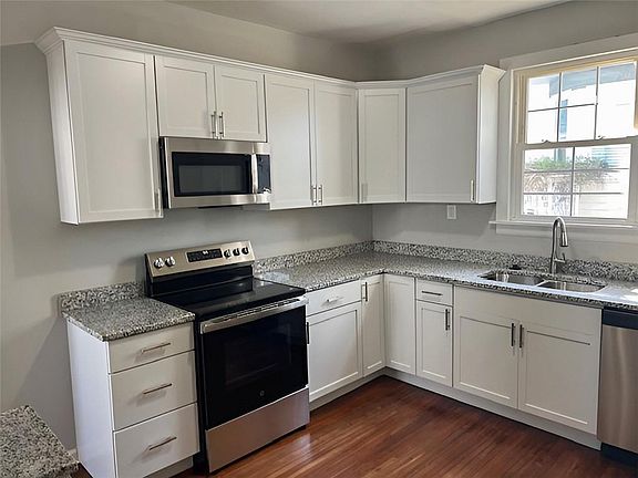 4th image of 120 N 17th St