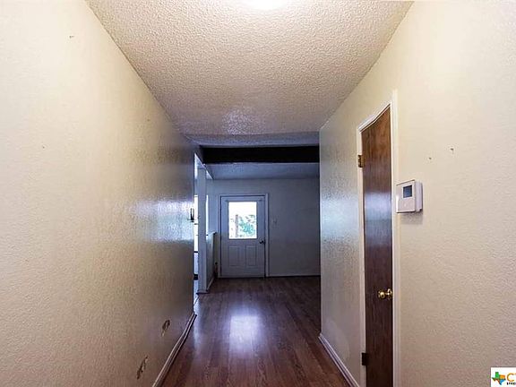 3rd image of 928 Dryden Ave