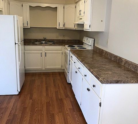 3rd image of 1276 Eastside Ln