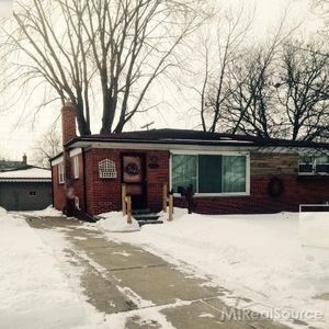 17736 Winsome Rd, Fraser, MI, 48026