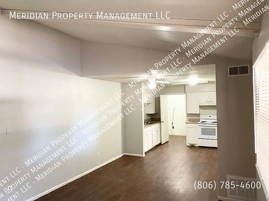 1706 Elkhart Ave — Photo 3