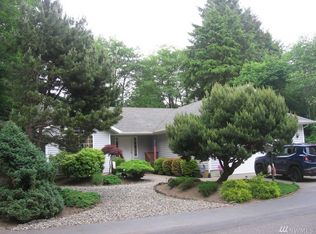 416 Lake View Loop NE, Ocean Shores, WA 98569