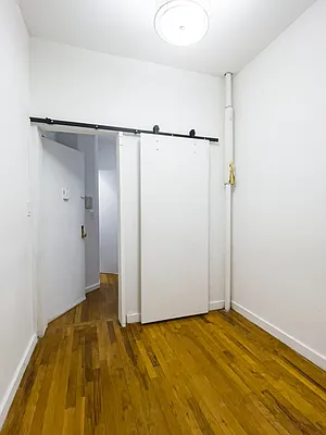 Rented by City Connections Realty | media 11