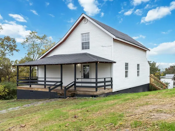 96 Kinne St, Stearns, KY 42647