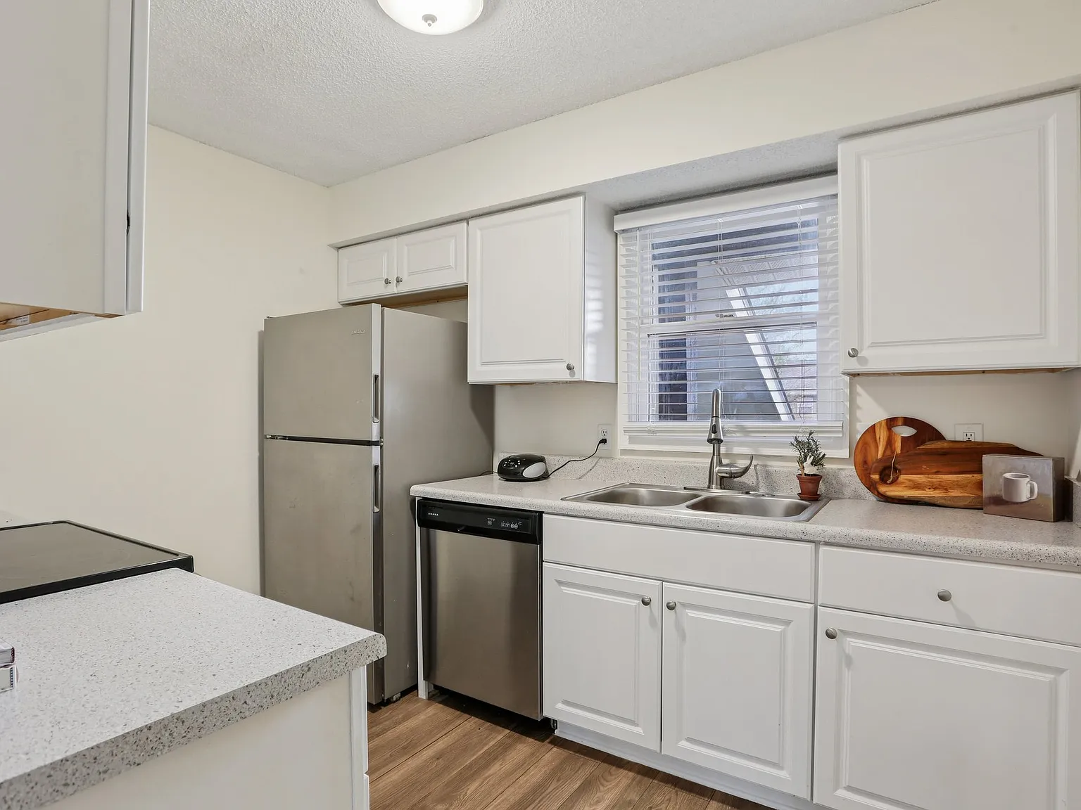 2429 Kennedy Ct — Photo 1