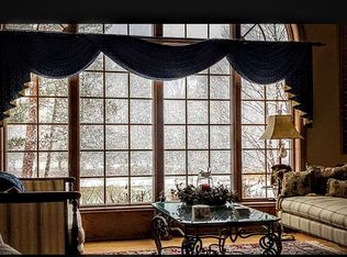 7S570 Donwood Dr E, Naperville, IL