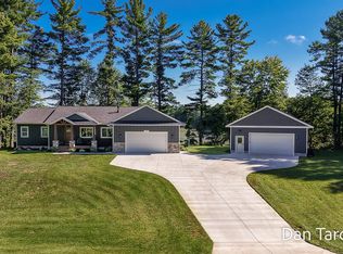 7260 Oak Shore Dr, Twin Lake, MI 49457