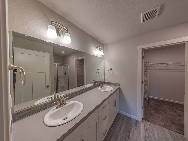 2333 S Brookside Pl — Photo 10
