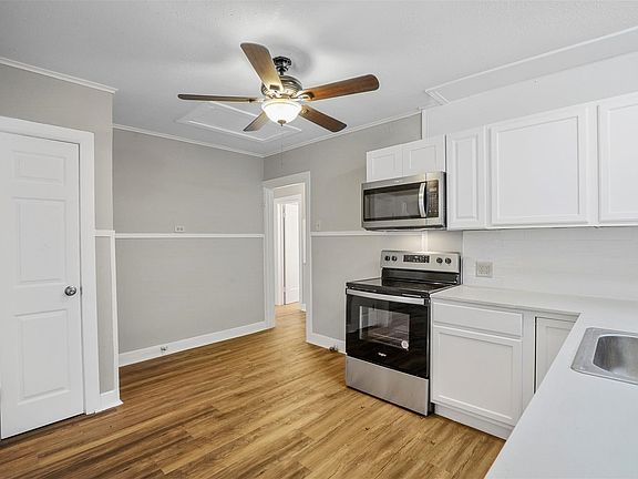 4th image of 38 Vaughn Dr