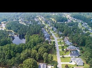 516 Falling Water Rd, Spring Lake, NC 28390