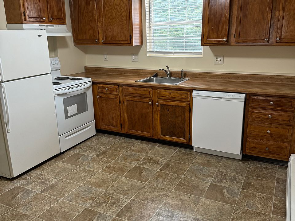 1st image of 433 Woonasquatucket Ave #17