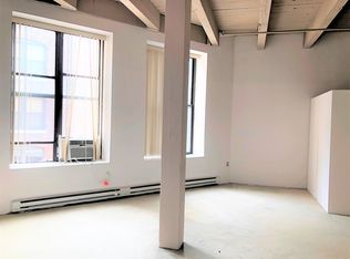 12 Thacher St #302, Boston, MA 02113