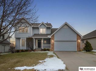 6715 N 106th St, Omaha, NE 68122