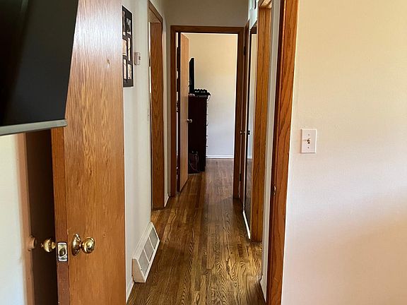 4th image of 6323 W 62nd Ter