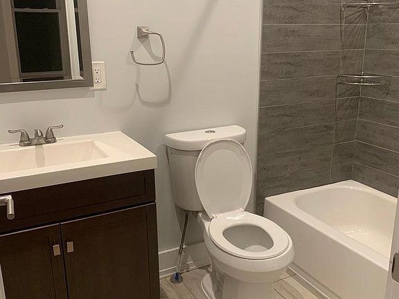 5th image of 629 N 32nd St #2