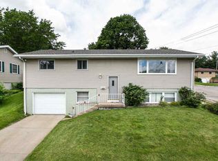 1697 Alpha Ave, Dubuque, IA 52001