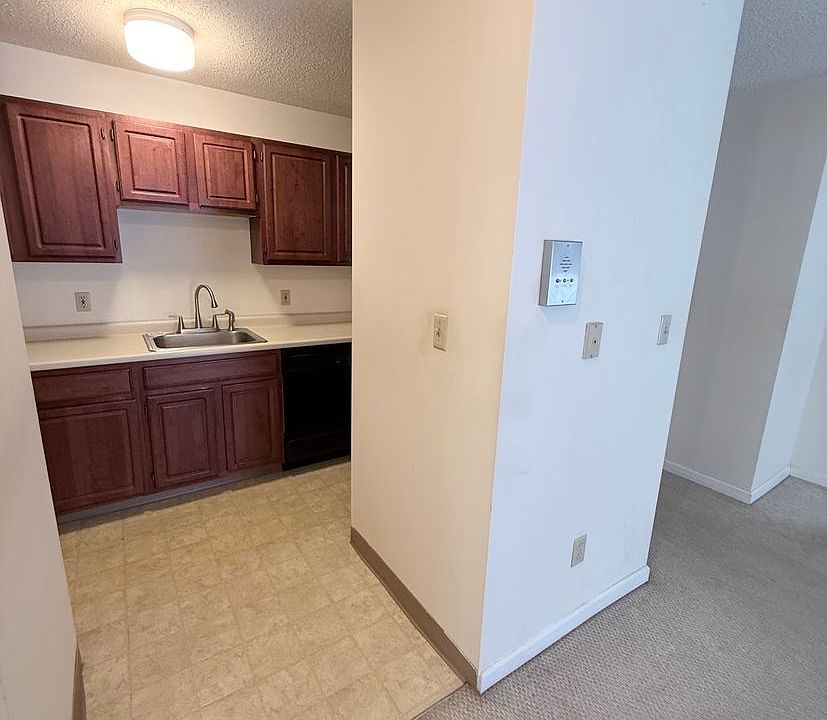 1st image of 164 Barnstead Dr Suite 18