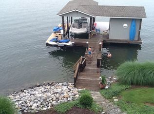 440 Oak Point Dr, Moneta, VA 24121