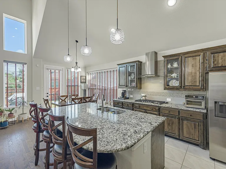 5520 Palisades Dr — Photo 34