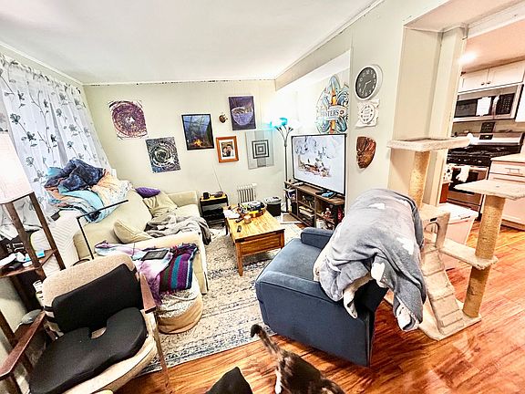 3rd image of 800 W Huron St #5A