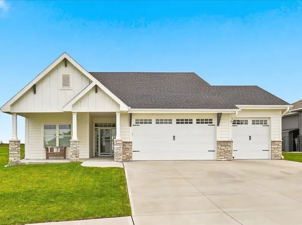 1379 Ardmore St, Council Bluffs, IA 51503