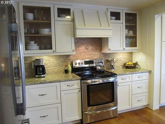 3rd image of 1354 Nutmeg St