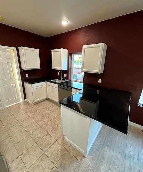 Right side of the kitchen. Dining room area.