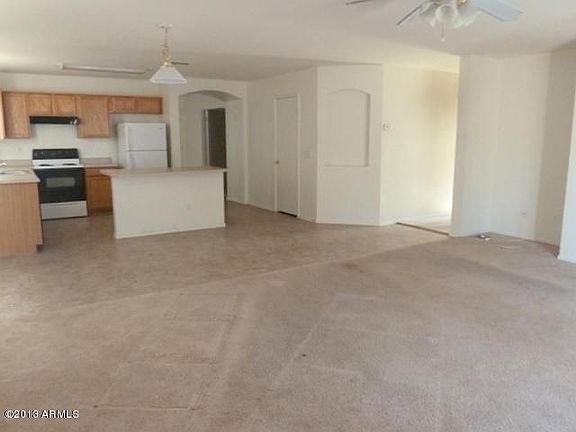 5th image of 361 W Settlers Trl
