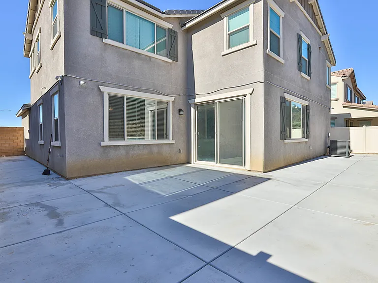 4551 Highland Ave — Photo 51